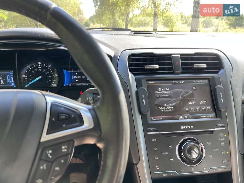 Седан Ford Fusion 2015 в Лозовой