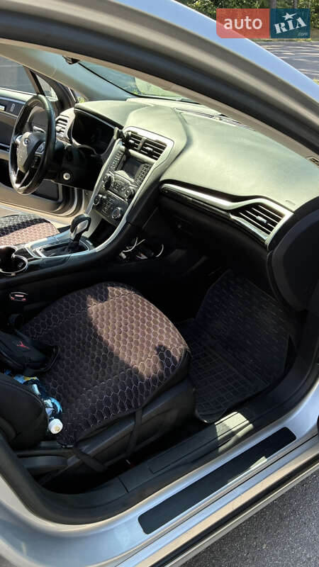 Седан Ford Fusion 2014 в Кропивницком