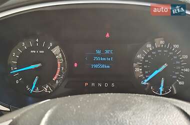 Седан Ford Fusion 2015 в 