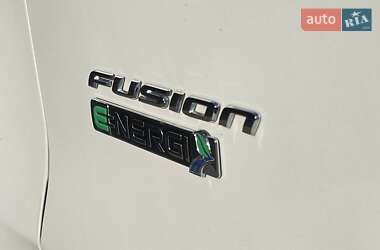 Седан Ford Fusion 2016 в 
