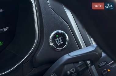 Седан Ford Fusion 2016 в 