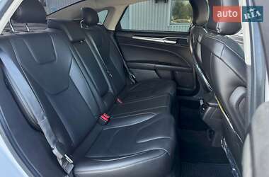 Седан Ford Fusion 2016 в 