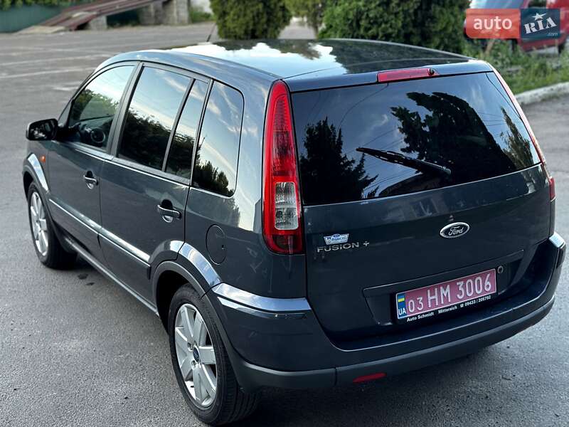 Хетчбек Ford Fusion 2009 в Дубні