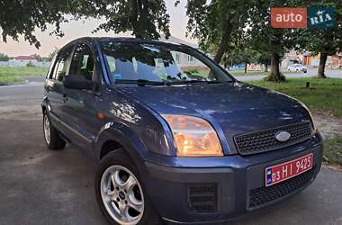 Хэтчбек Ford Fusion 2006 в 