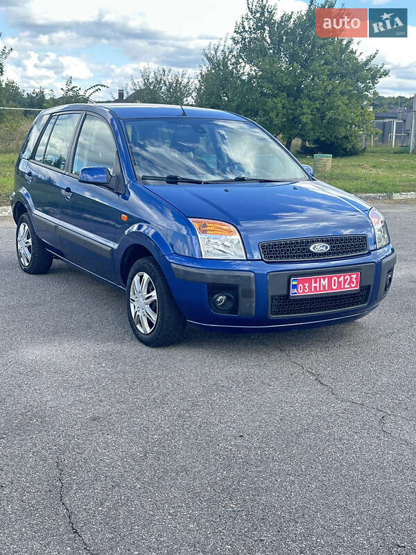 Хэтчбек Ford Fusion 2009 в 
