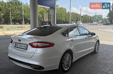 Седан Ford Fusion 2015 в 