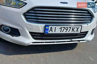 Седан Ford Fusion 2015 в 