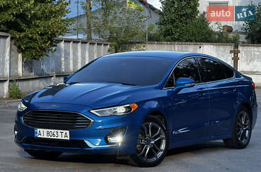 Седан Ford Fusion 2018 в 