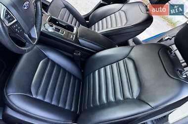 Седан Ford Fusion 2018 в 