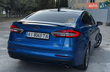 Седан Ford Fusion 2018 в 