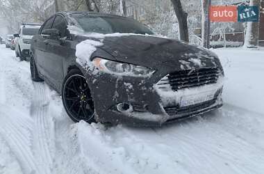 Седан Ford Fusion 2015 в 