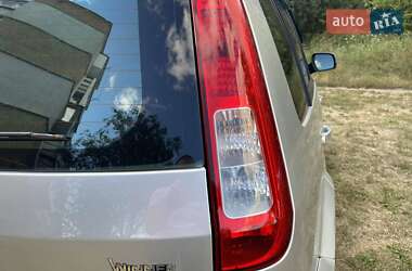 Хэтчбек Ford Fusion 2012 в 