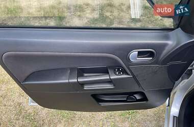 Хэтчбек Ford Fusion 2012 в 