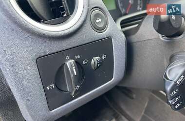 Хэтчбек Ford Fusion 2012 в 