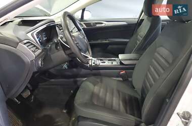 Седан Ford Fusion 2018 в 