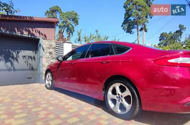 Седан Ford Fusion 2015 в 