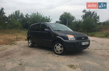 Хэтчбек Ford Fusion 2010 в 