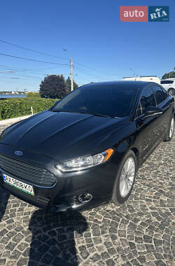 Седан Ford Fusion 2013 в 