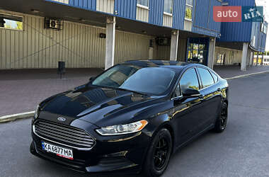 Седан Ford Fusion 2015 в 