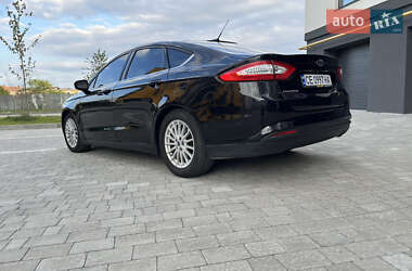 Седан Ford Fusion 2016 в 