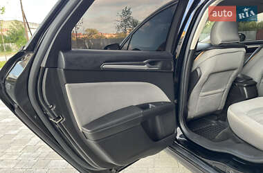 Седан Ford Fusion 2016 в 