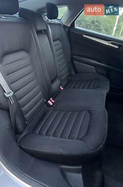 Седан Ford Fusion 2014 в 
