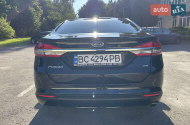 Седан Ford Fusion 2016 в 