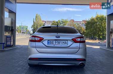 Седан Ford Fusion 2015 в 