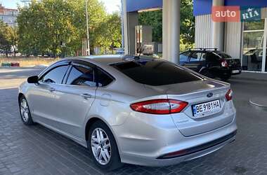 Седан Ford Fusion 2015 в 