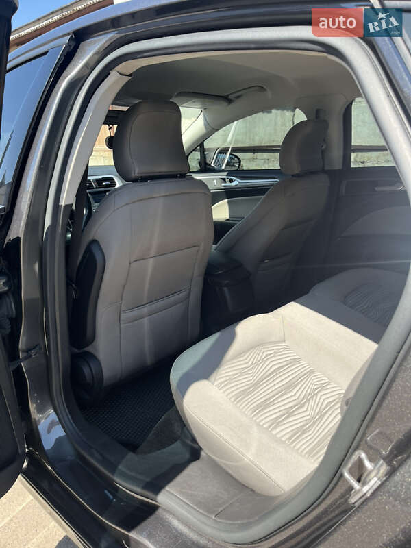 Седан Ford Fusion 2016 в Києві