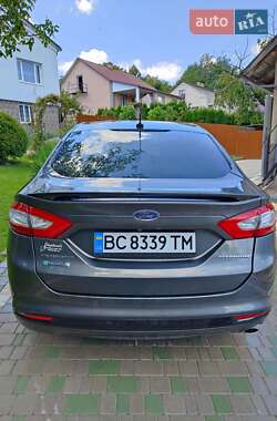 Седан Ford Fusion 2015 в 
