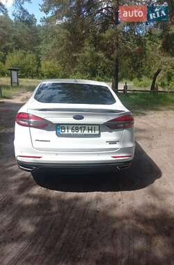 Седан Ford Fusion 2019 в 
