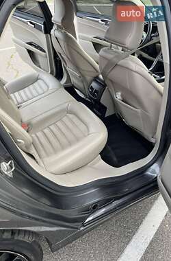 Седан Ford Fusion 2017 в 
