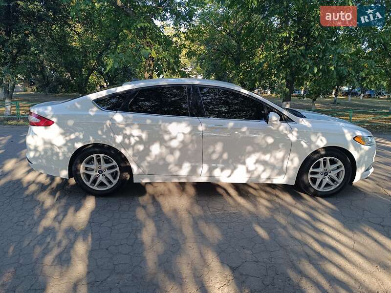 Ford Fusion 2016