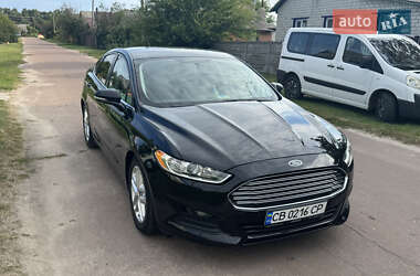 Седан Ford Fusion 2015 в 