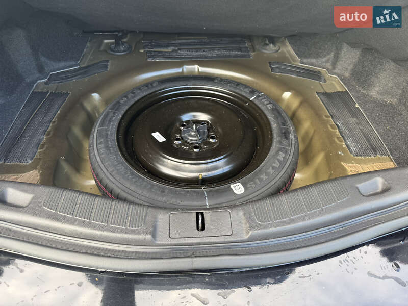 Седан Ford Fusion 2015 в Чернигове