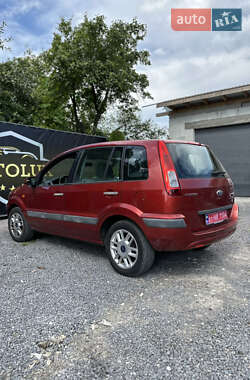 Хэтчбек Ford Fusion 2008 в 