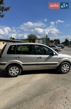 Хетчбек Ford Fusion 2006 в 