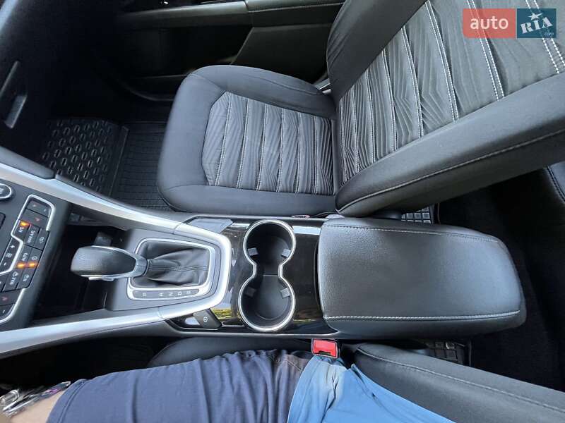 Седан Ford Fusion 2015 в Львове
