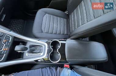 Седан Ford Fusion 2015 в 