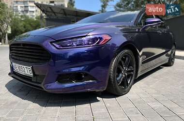 Седан Ford Fusion 2014 в 