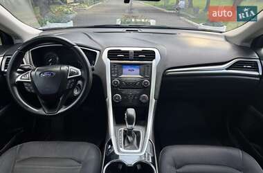 Седан Ford Fusion 2013 в 
