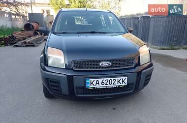 Хэтчбек Ford Fusion 2007 в 