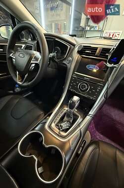 Седан Ford Fusion 2014 в 