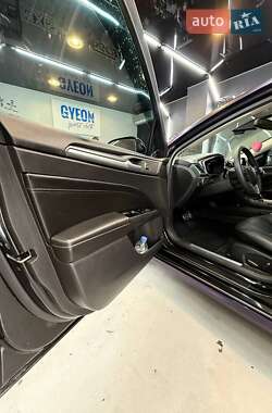 Седан Ford Fusion 2014 в 
