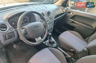 Хэтчбек Ford Fusion 2010 в 