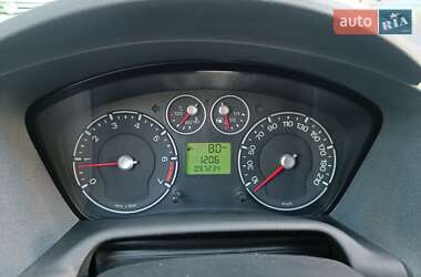 Хэтчбек Ford Fusion 2010 в 