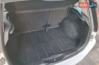 Хэтчбек Ford Fusion 2010 в 