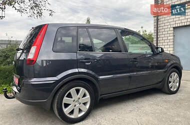Хэтчбек Ford Fusion 2006 в 
