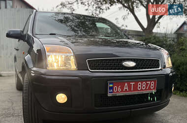 Хэтчбек Ford Fusion 2006 в 